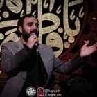 Bu kapının ardında biri var göğsünü siper eder