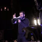 Kuşlara söyleyin, bir kuş var kanatsız