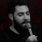 Kendimi uyumuş gibi yaptım ki beni çocukluğumdaki gibi sarasın